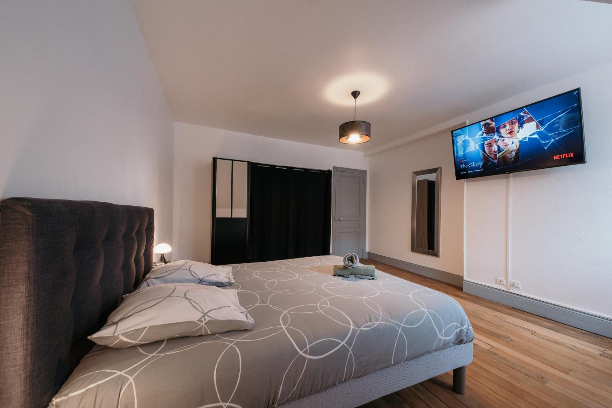 Appartement D'Aubilly Hyper Centre-Ville Charleville-Mezieres Bagian luar foto